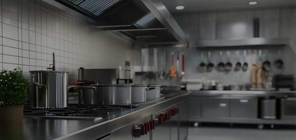 Großküche mit drei Kochs